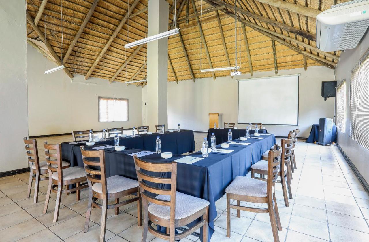 Nongoma Lodge & Inn Cc Kültér fotó