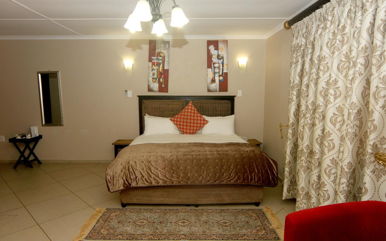 Nongoma Lodge & Inn Cc Kültér fotó